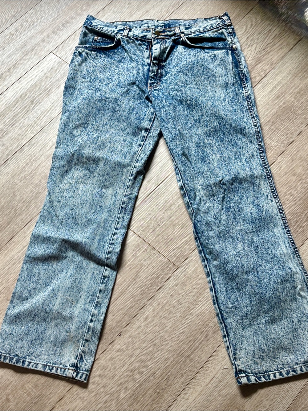 Vintage Women's Acid Wash Blue Jeans